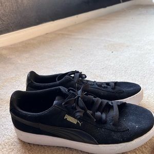 Puma soft foam women’s shoe size 11